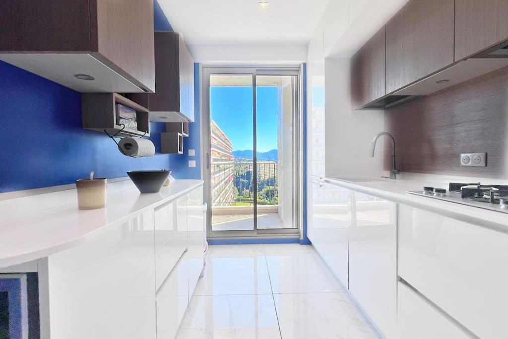 Apartamento La Baia Dei Ange Niza Exterior foto