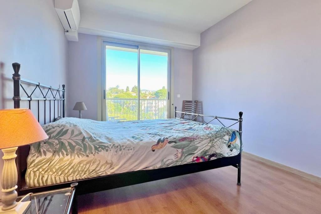 Apartamento La Baia Dei Ange Niza Exterior foto